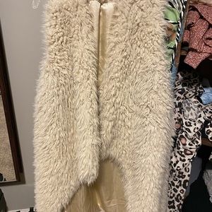 Long fur vest    Super cute